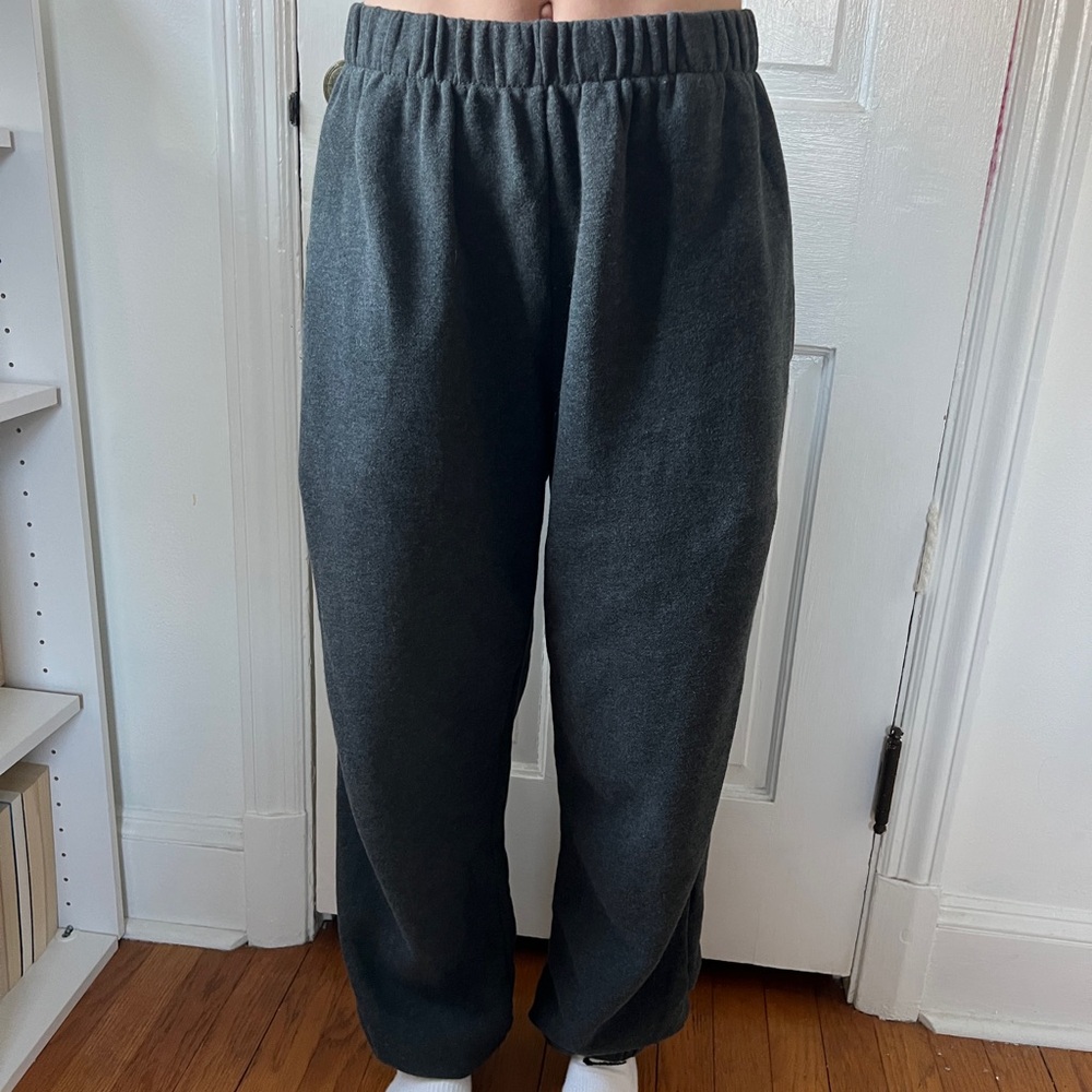 Brandy Melville Rosa Sweatpants